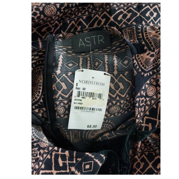 ASTR the Label Tribal Boho Aztec Print Dress, Size SMALL BNWT - Picture 4 of 12